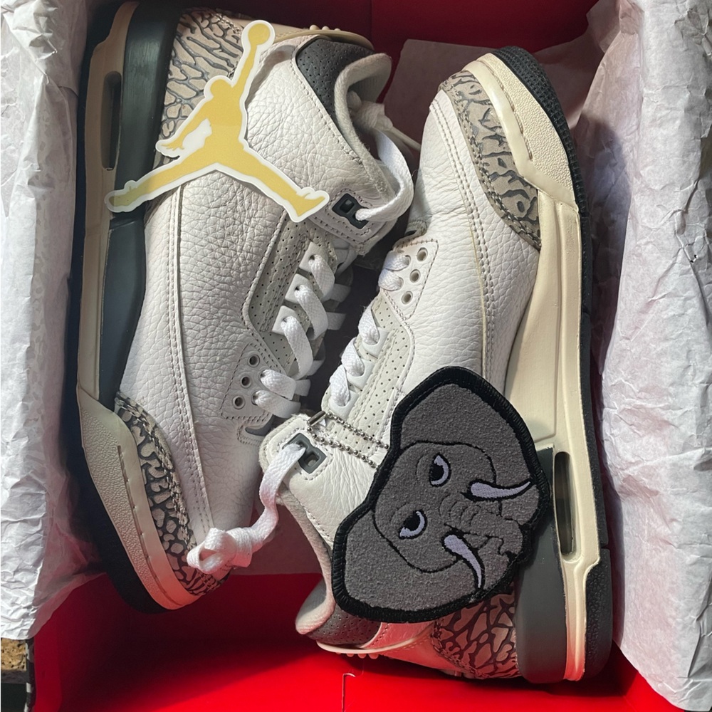 Nike Jordan 3 “Hide and Seek”
6Y-7.5W
$59
Original box,sticker and hang tag. - Picture 12 of 15